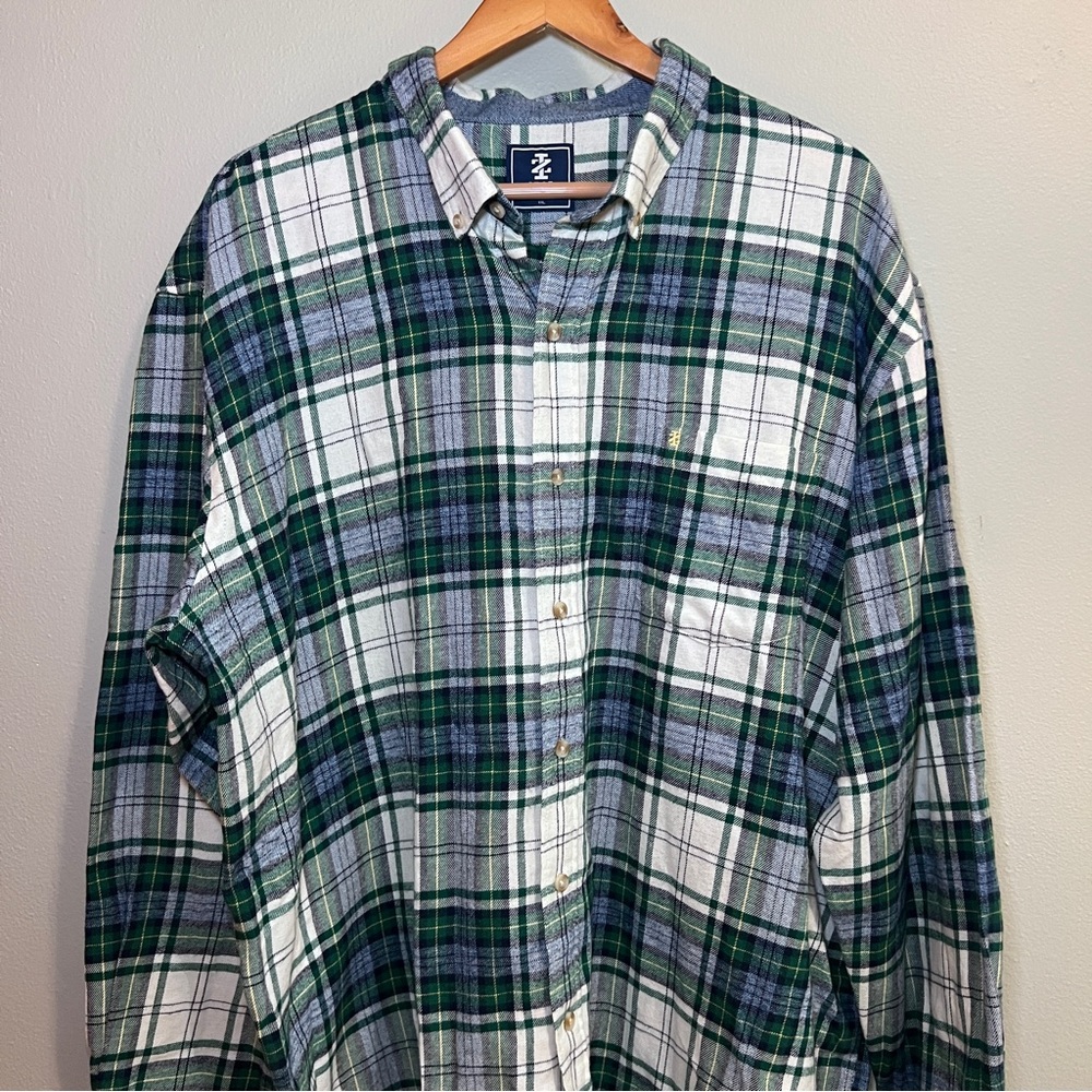 Izod Men's White and Green Plaid Flannel Button Down Shirt